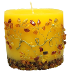 Świeca bursztynowa o wysokości 9,5 cm i średnicy 10 cm