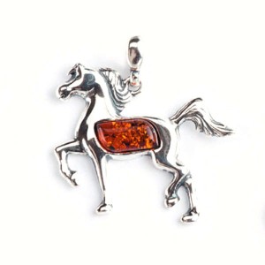 Srebrny Wisiorek z Bursztynem KOŃ