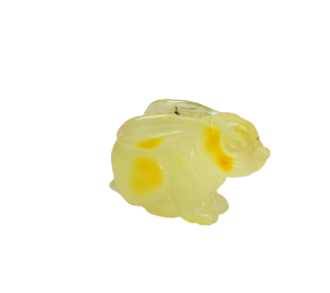 Królik z bursztynu unikatowa rzeźba Chiński rok Królika