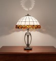 Lampa z bursztynem bałtyckim